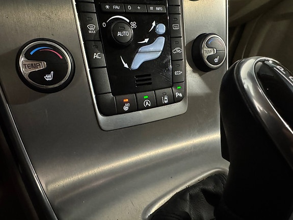 Volvo V60 14 of 23
