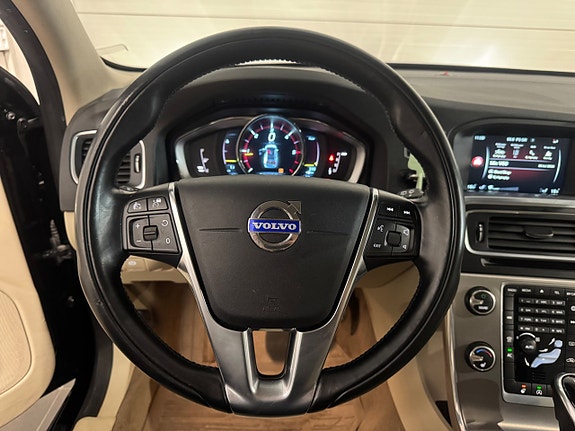 Volvo V60 12 of 23
