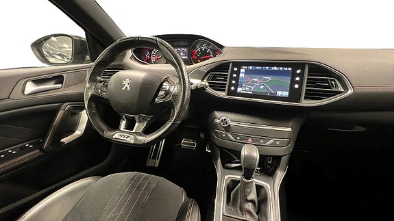Peugeot 308 SW 7 of 27