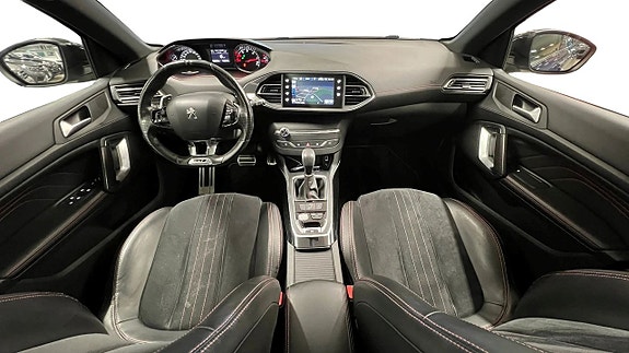 Peugeot 308 SW 8 of 27