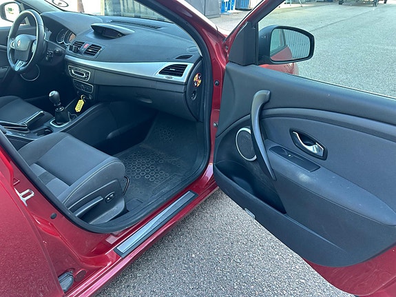 Renault Megane III 7 of 13