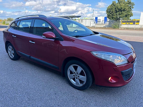 Renault Megane III 2 of 13