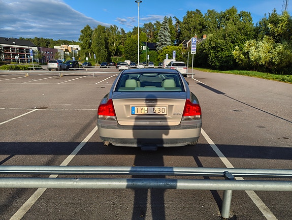 Volvo S60 4 of 6