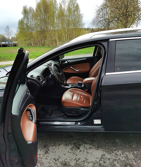 Ford Mondeo 6 of 8