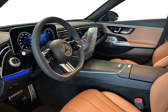 Mercedes-Benz E300 de 6 of 13