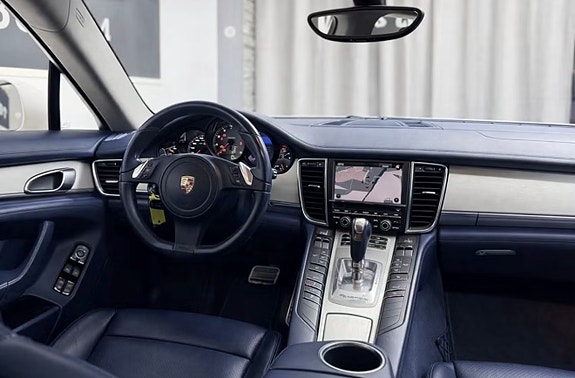 Porsche Panamera 4S 4 of 11