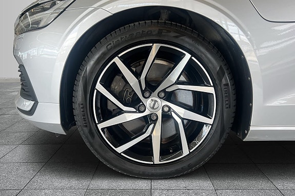 Volvo V60 8 of 13