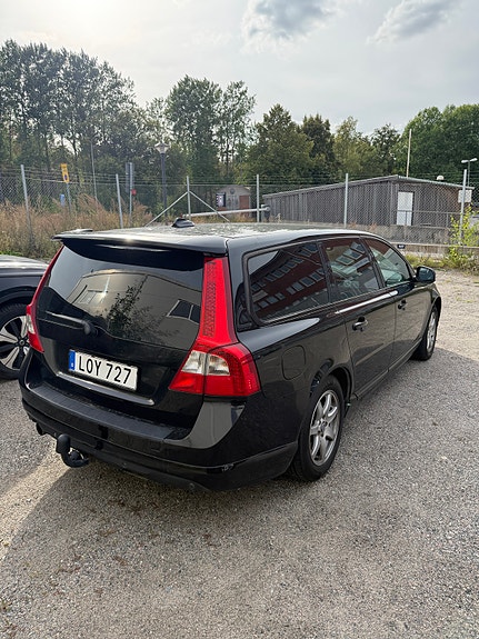 Volvo V70 6 of 14