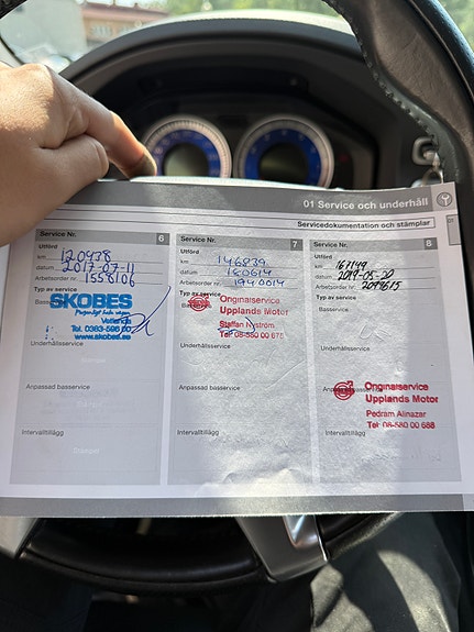 Volvo V70 12 of 14