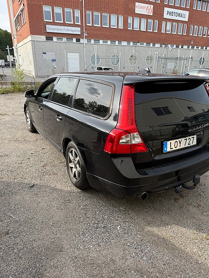 Volvo V70 4 of 14