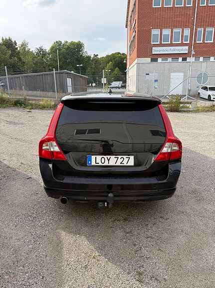 Volvo V70 5 of 14