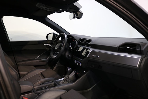 Audi Q3 16 of 24