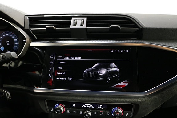 Audi Q3 13 of 24