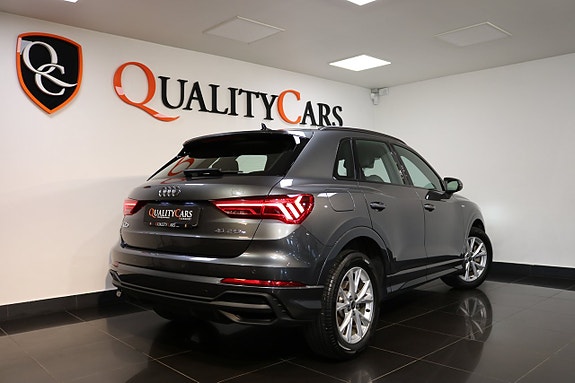 Audi Q3 2 of 24