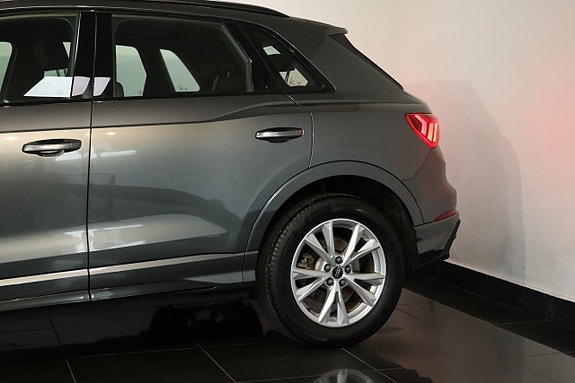 Audi Q3 23 of 24