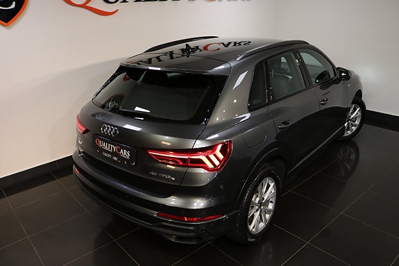 Audi Q3 20 of 24