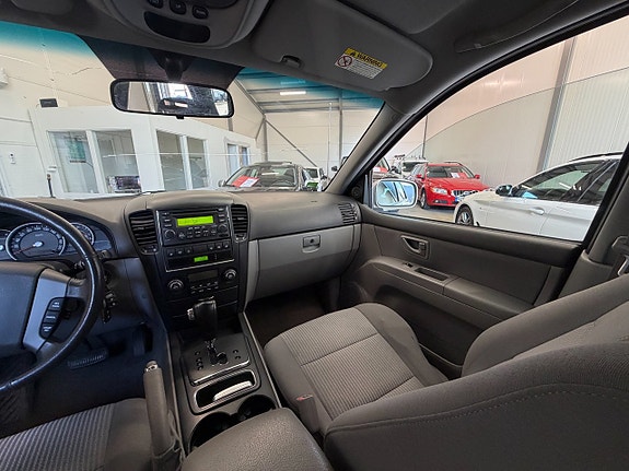 Kia Sorento 21 of 28