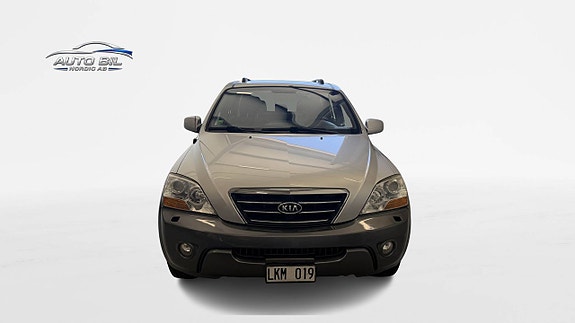 Kia Sorento 8 of 28