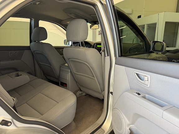 Kia Sorento 12 of 28