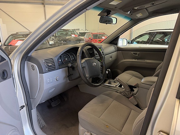 Kia Sorento 17 of 28