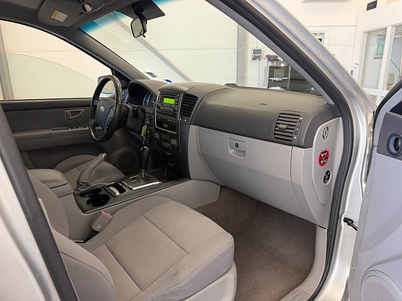 Kia Sorento 10 of 28