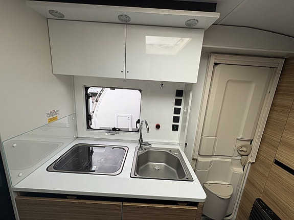 Adria ACTION 391PD (solcell, mover) 8 of 13