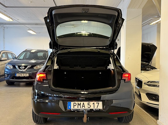 Opel Astra 8 of 12