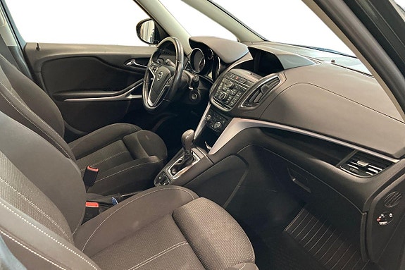 Opel Zafira Tourer 9 of 23