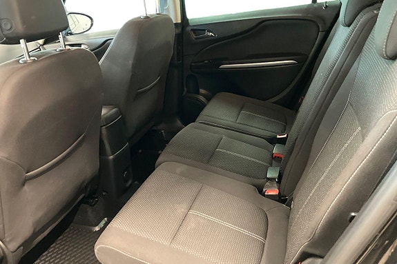 Opel Zafira Tourer 12 of 23