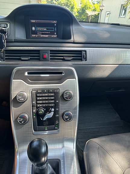 Volvo XC70 3 of 6