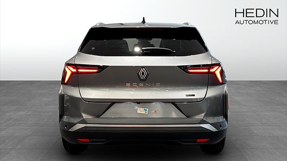 Renault Scenic E-Tech 7 of 9