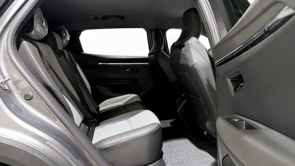 Renault Scenic E-Tech 5 of 9