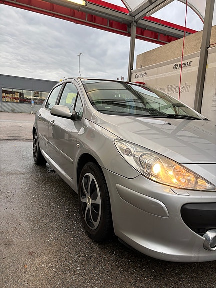 Peugeot 307 3 of 13