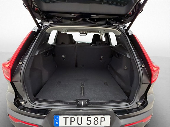 Volvo XC40 15 of 30