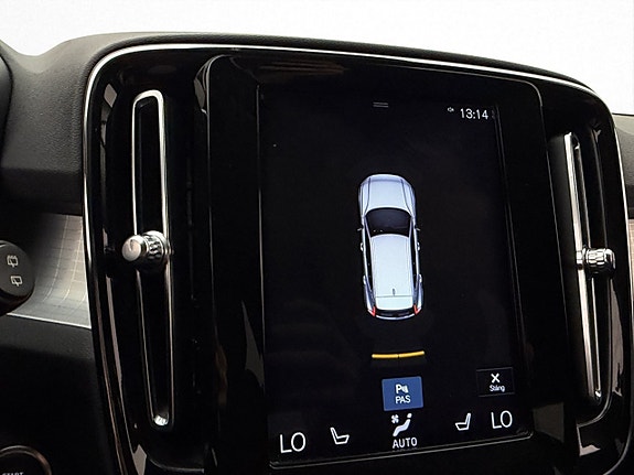 Volvo XC40 28 of 30