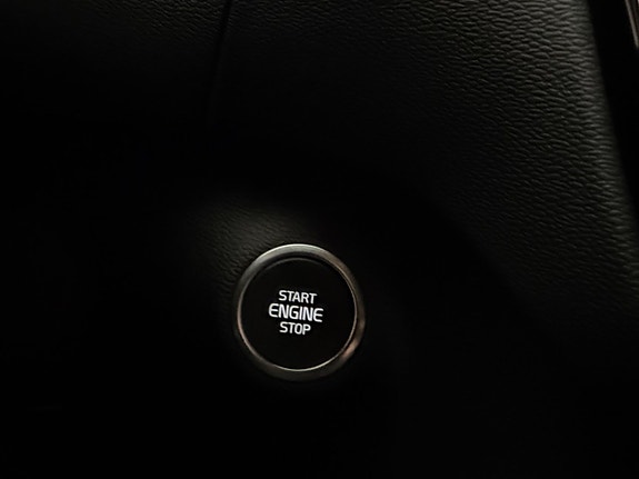 Volvo XC40 24 of 30