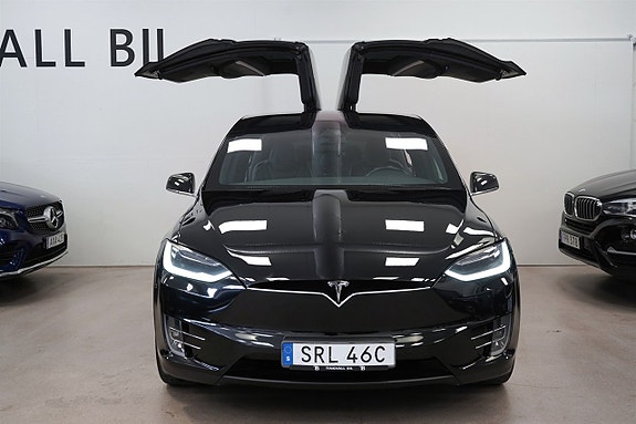 Tesla Model X 11 of 27