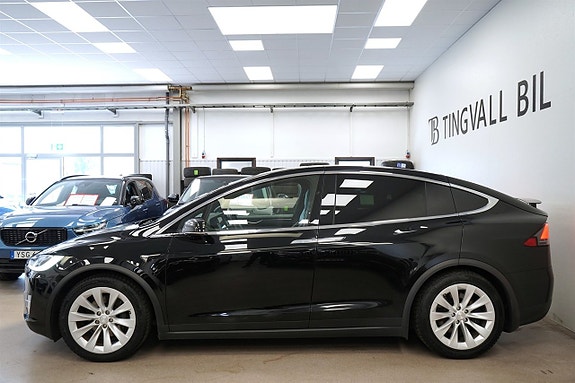 Tesla Model X 3 of 27