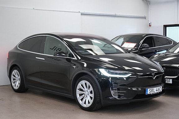 Tesla Model X 7 of 27