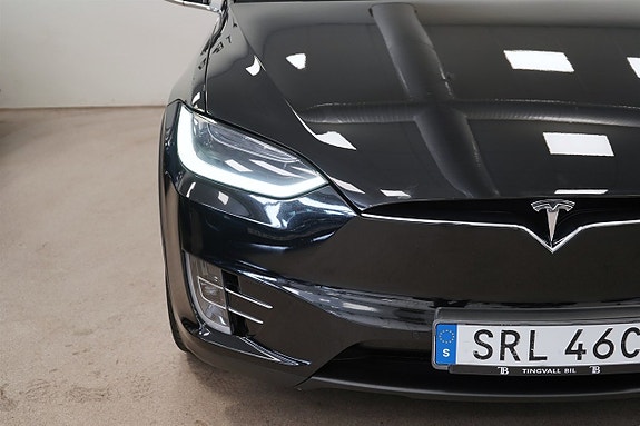 Tesla Model X 9 of 27