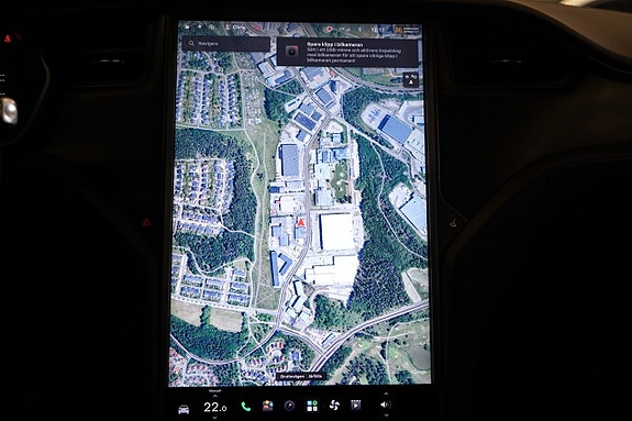 Tesla Model X 20 of 27