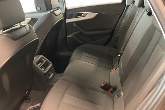 Audi A4 14 of 28