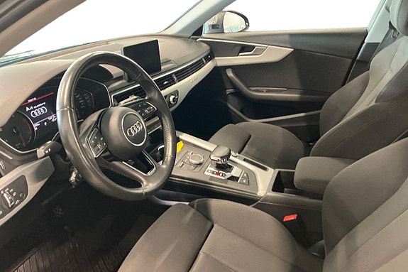 Audi A4 15 of 28