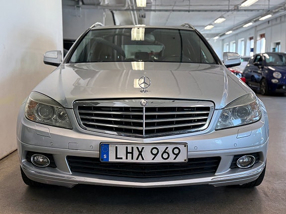 Mercedes-Benz C180 4 of 14