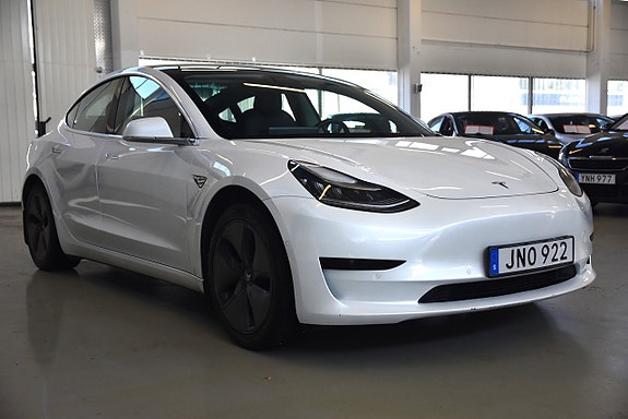 Tesla Model 3 2 of 15