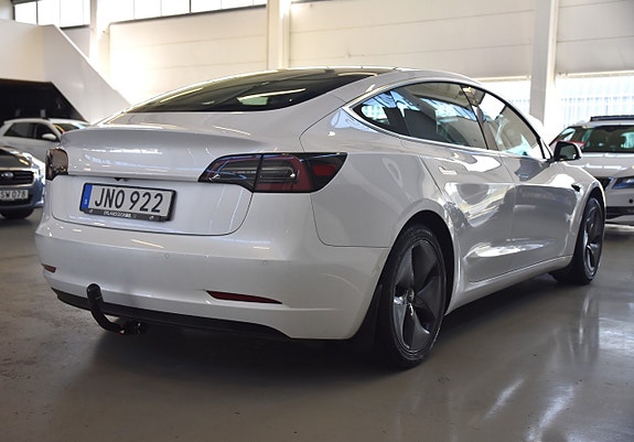 Tesla Model 3 3 of 15