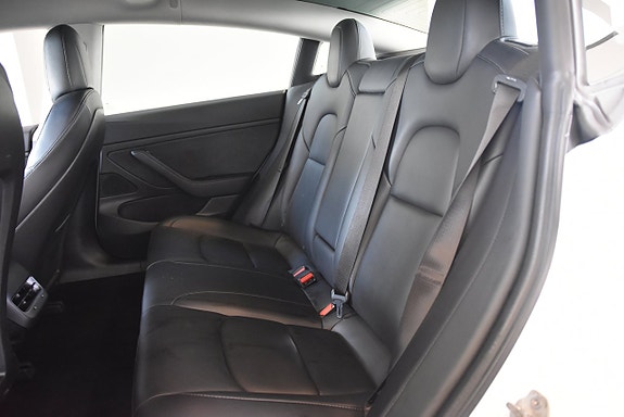 Tesla Model 3 13 of 15