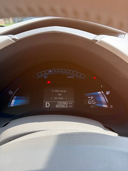 Nissan Leaf 9 of 9