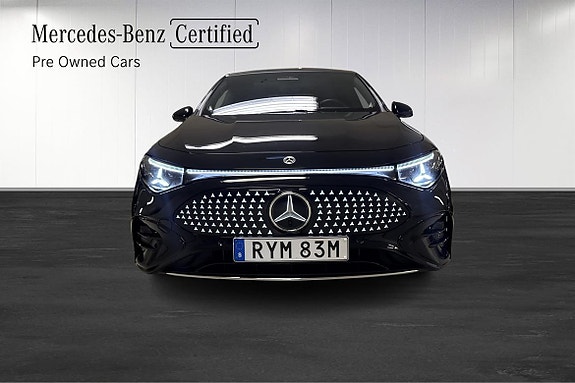 Mercedes-Benz CLA35 2 of 27