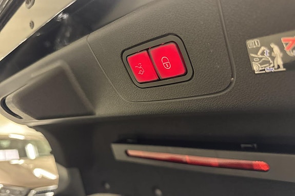 Mercedes-Benz CLA35 21 of 27